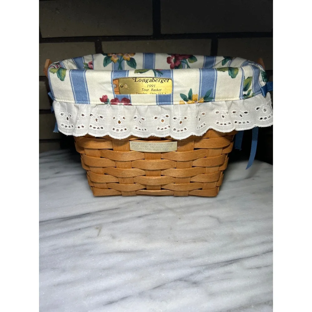 Longaberger 1991 Tour Basket Signed Family Members Floral Liner Brass Plaques